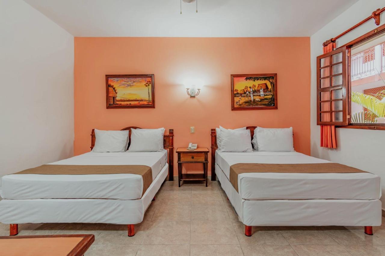 Hotel Santa Maria Merida Exterior photo