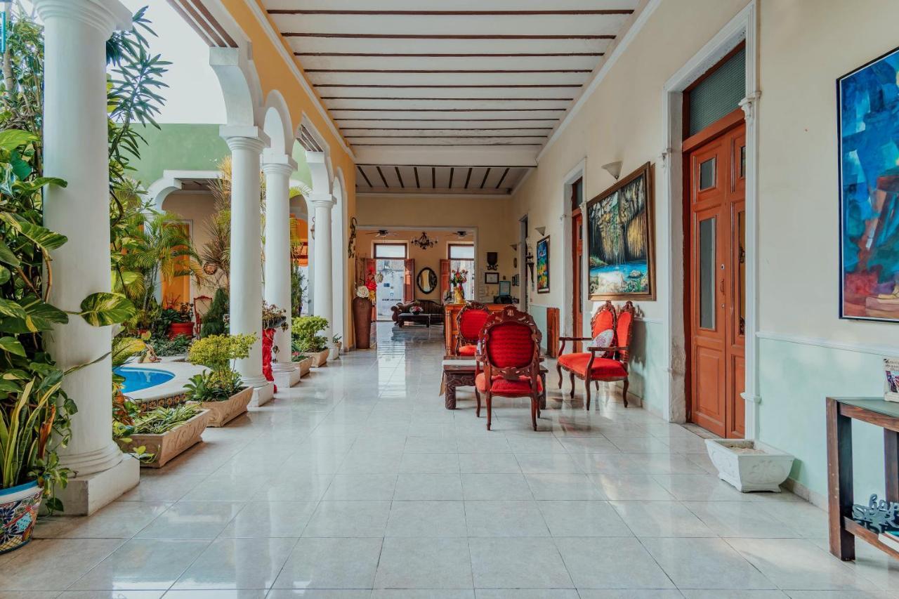 Hotel Santa Maria Merida Exterior photo
