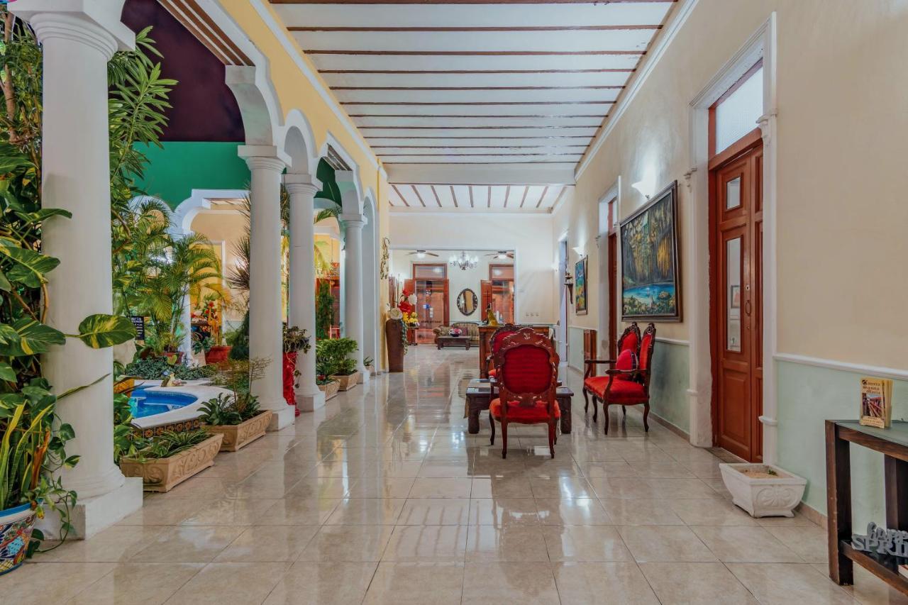 Hotel Santa Maria Merida Exterior photo
