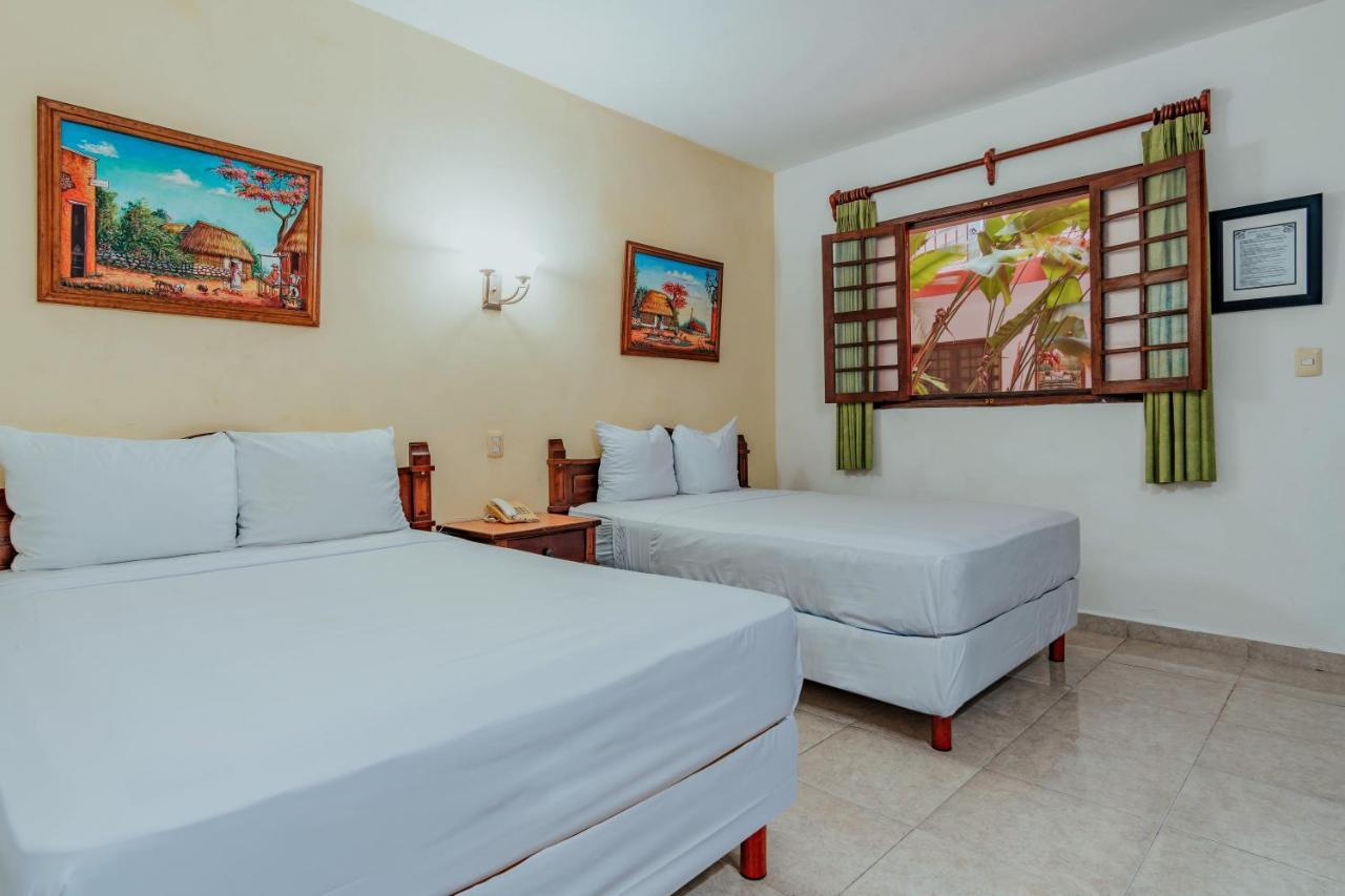 Hotel Santa Maria Merida Exterior photo